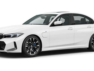 Weiß Gebraucht 2025 BMW 330e Comfort Edition Limousine | 51.517 € (Guter Preis)