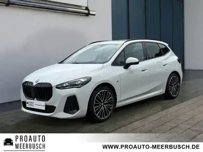 Gebraucht BMW 218 Active Tourer M Sport 136 PS (100 kW) 2024 Alpinweiss iii Van / Kleinbus