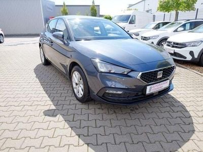 Grau Gebraucht 2024 Seat Leon Style Limousine | 19.999 € (Guter Preis)