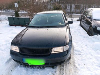 Używany Audi A4 106 KM (77 kW) 1996 Niebieski Sedan/Limuzyna