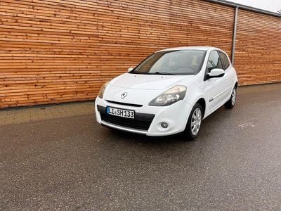 Gebraucht Renault Clio III 103 PS (75 kW) 2012 Weiß Limousine