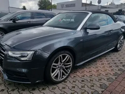 Gebraucht Audi A5 Cabriolet S-Line 190 PS (139 kW) 2016 Grau Cabrio