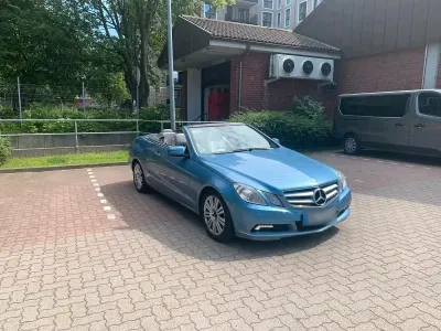 Gebraucht Mercedes E350 231 PS (169 kW) 2011 Blau Cabrio