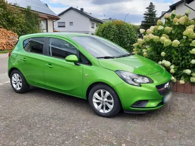 Gebraucht Opel Corsa Color Edition 69 PS (50 kW) 2016 Grün Kleinwagen