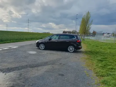 Gebraucht Opel Zafira Tourer Innovation 140 PS (102 kW) 2012 Braun Van / Kleinbus