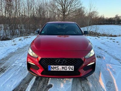 Gebraucht Hyundai i30 N Line 140 PS (102 kW) 2019 Rot Limousine