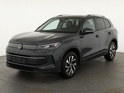 Delfingrau metallic Neu 2025 VW Tiguan Life SUV | 45.995 € (Guter Preis)