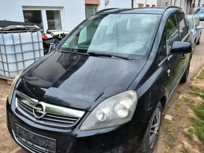 Brugt Opel Zafira 120 HK (88 kW) 2010 Sort MPV