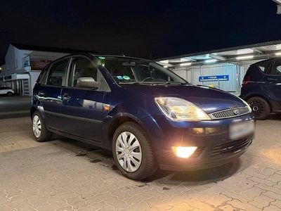 Gebraucht Ford Fiesta 79 PS (58 kW) 2004 Blau Kleinwagen