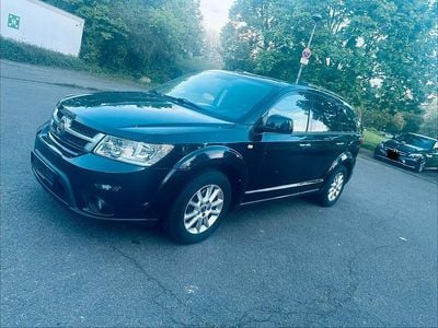 Second-hand Fiat Freemont 170 CP (125 kW) 2013 Negru SUV