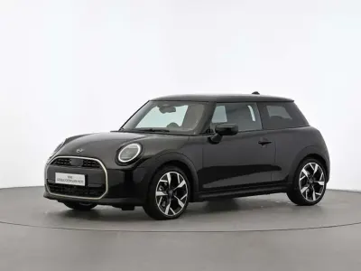 Gebraucht Mini Cooper Favoured 156 PS (114 kW) 2024 Schwarz Kleinwagen