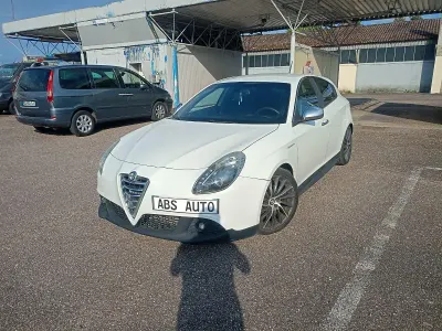 Brugt Alfa Romeo Giulietta Turismo 105 HK (77 kW) 2013 Hvid Sedan