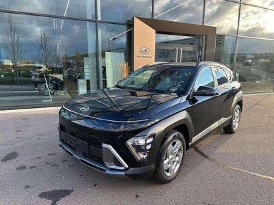 Gebraucht Hyundai Kona Trend 120 PS (88 kW) 2023 Mirage green SUV