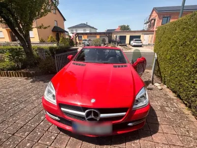 Gebraucht Mercedes SLK200 204 PS (150 kW) 2013 Rot Cabrio