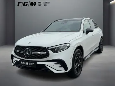 Gebraucht Mercedes GLC300e AMG line 333 PS (244 kW) 2024 Unilack polarweiß SUV