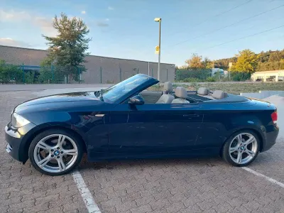 Gebraucht BMW 120 Cabriolet 170 PS (125 kW) 2008 Blau Cabrio