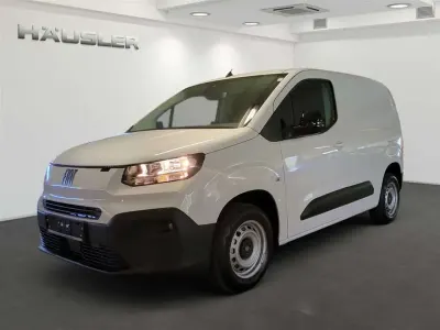 Usata Fiat Doblò 110 CV (80 kW) 2024 Bianco Monovolume