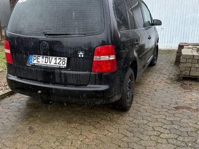 Gebraucht VW Touran Basis 102 PS (75 kW) 2004 Schwarz Van / Kleinbus