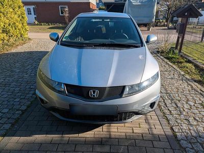 Second-hand Honda Civic 99 CP (72 kW) 2011 Berlinǎ
