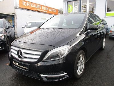 Gebraucht Mercedes B180 122 PS (89 kW) 2012 Schwarz Van / Kleinbus