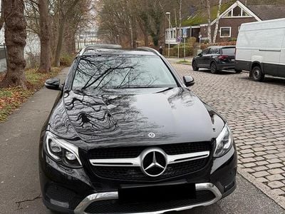 Schwarz Gebraucht 2017 Mercedes GLC250 AMG line Plus SUV | 28.000 € (Fairer Preis)