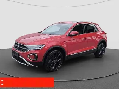 Gebraucht VW T-Roc Style 150 PS (110 kW) 2023 Rot metallic SUV