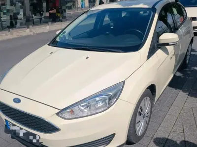 Usata Ford Focus 85 CV (62 kW) 2017 Giallo Berlina
