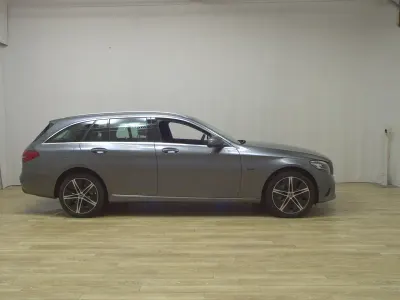 Gebraucht Mercedes C300e Avantgarde 306 PS (225 kW) 2021 Grau Kombi