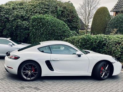 Porsche Cayman S
