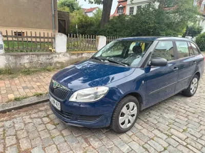 Gebraucht Skoda Fabia Cool Edition 75 PS (55 kW) 2012 Blau Kombi