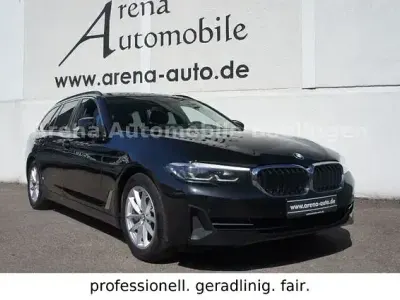 Gebraucht BMW 520 Performance 190 PS (139 kW) 2022 Saphirschwarz Limousine