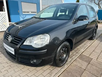 Begagnad VW Polo Trendline 60 HK (44 kW) 2009 Svart Halvkombi