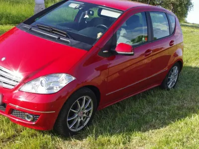 Gebraucht Mercedes A180 109 PS (80 kW) 2011 Rot Kleinwagen