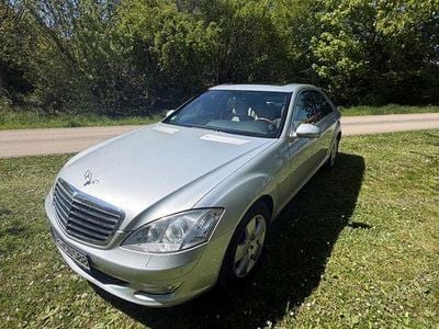 Second-hand Mercedes S320 235 CP (172 kW) 2006 Argintiu Berlinǎ