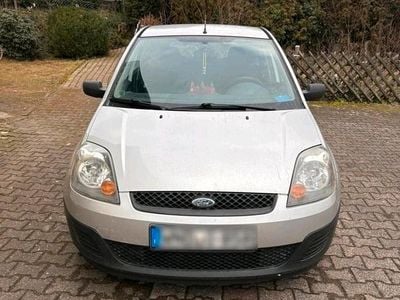Gebraucht Ford Fiesta 90 PS (66 kW) 2006 Silber Kleinwagen