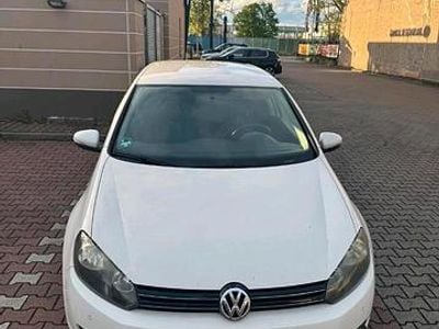 Gebraucht VW Golf VI 122 PS (89 kW) 2009 Weiß Kleinwagen