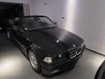 Gebraucht BMW 325 Cabriolet 192 PS (141 kW) 1994 Schwarz Cabrio