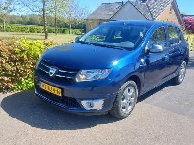 Używany Dacia Sandero Anniversary 90 KM (66 kW) 2016 Niebieski Sedan/Limuzyna