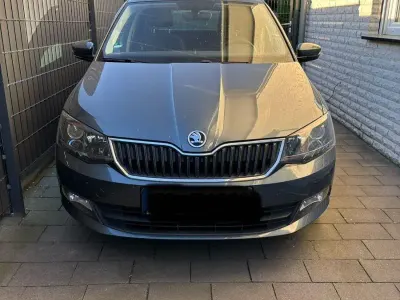 Używany Skoda Fabia Joy 90 KM (66 kW) 2017 Szary Hatchback