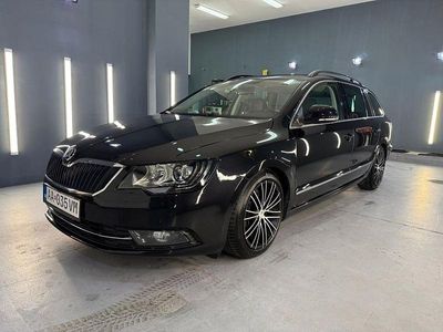 Schwarz Gebraucht 2015 Skoda Superb Best of Limousine | 14.299 €