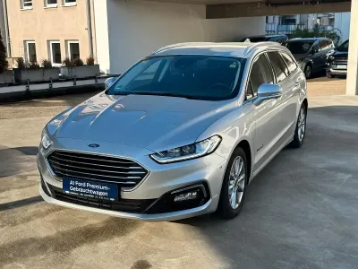 Używany Ford Mondeo 140 KM (102 kW) 2020 Srebrny Kombi