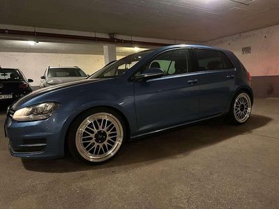 Second-hand VW Golf VII Trendline 105 CP (77 kW) 2013 Albastru Berlinǎ