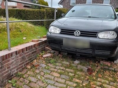 Usata VW Golf IV 74 CV (54 kW) 1999 Nero Utilitaria