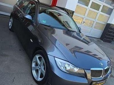 Usata BMW 325 218 CV (160 kW) 2006 Sparkling graphite metallic Station wagon