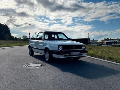 Usata VW Golf II 75 CV (55 kW) 1990 Bianco Utilitaria