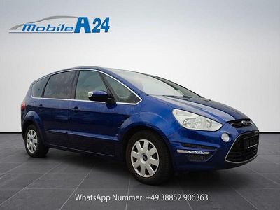 Usata Ford S-MAX Titanium 140 CV (102 kW) 2013 Blu Monovolume