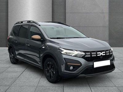 Neu Dacia Jogger Extreme 141 PS (103 kW) 2025 Grau Van / Kleinbus