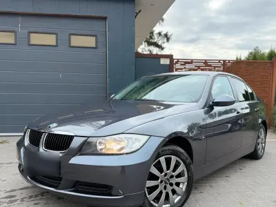 Gebraucht BMW 318 129 PS (94 kW) 2007 Grau Limousine