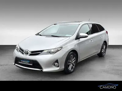 Gebraucht Toyota Auris Edition 132 PS (97 kW) 2015 Silber Kombi
