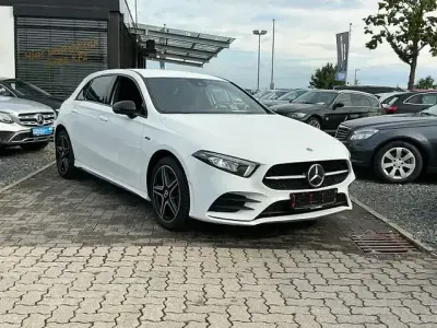 Gebraucht Mercedes A250 AMG line 160 PS (117 kW) 2021 Polarweiss  unilack Limousine